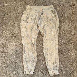 Lululemon white and Black Abstract Joggers